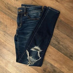 Jeans with holes